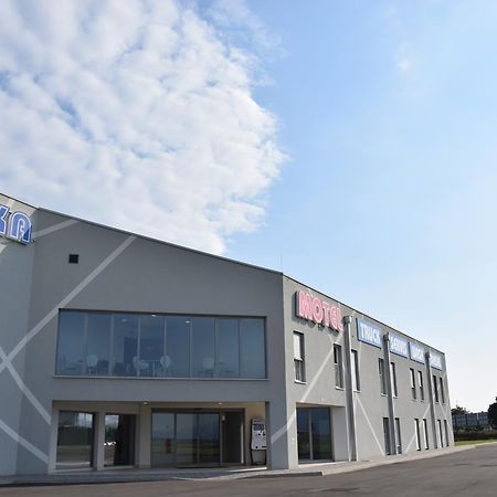 Daka Prenocisce Velika Vas pri Krškem Exterior foto