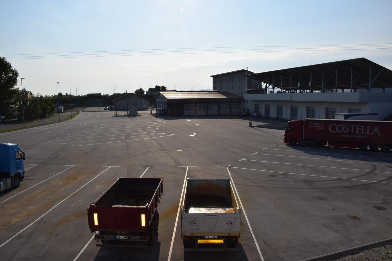 Daka Prenocisce Velika Vas pri Krškem Exterior foto