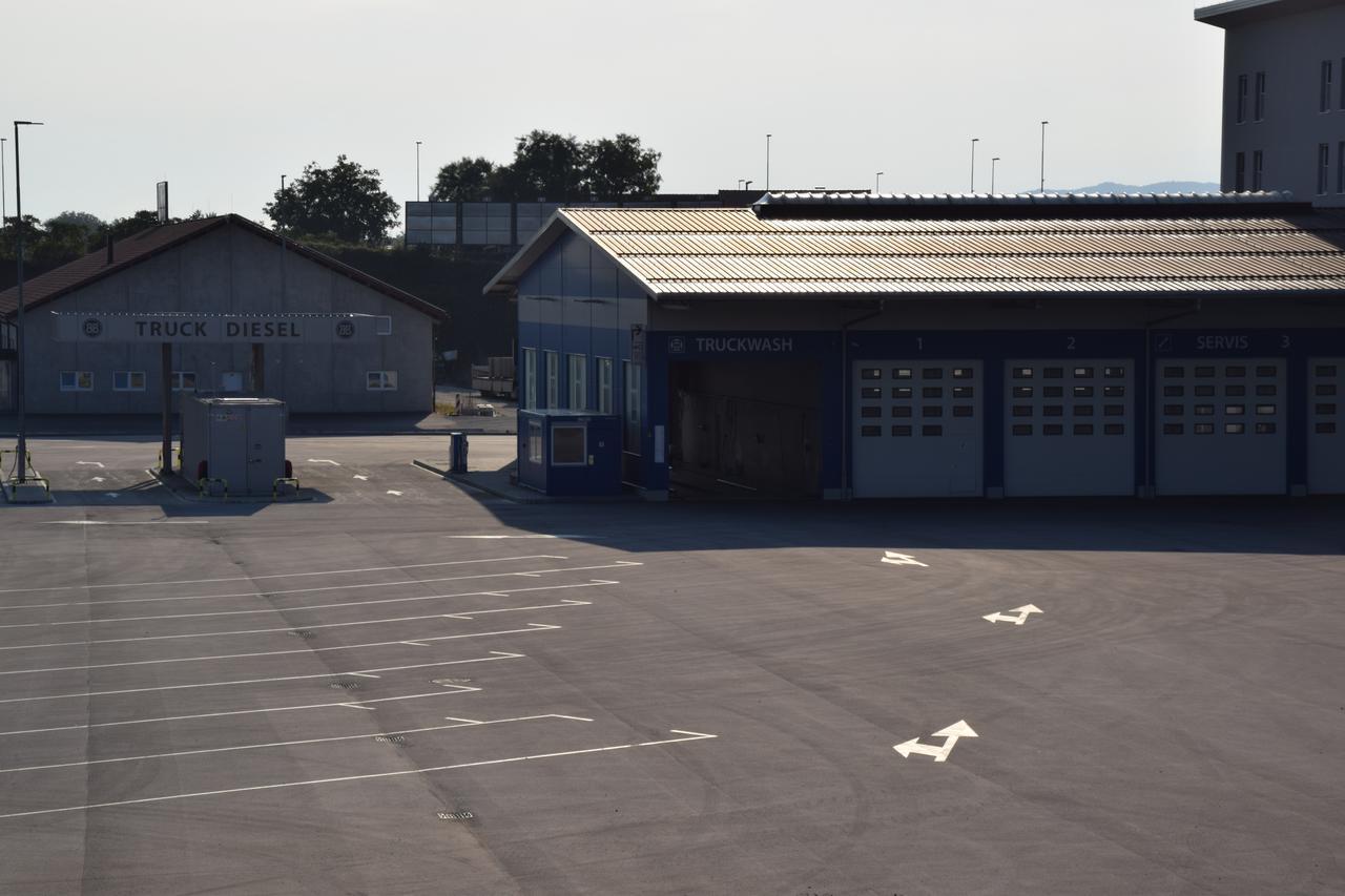 Daka Prenocisce Velika Vas pri Krškem Exterior foto